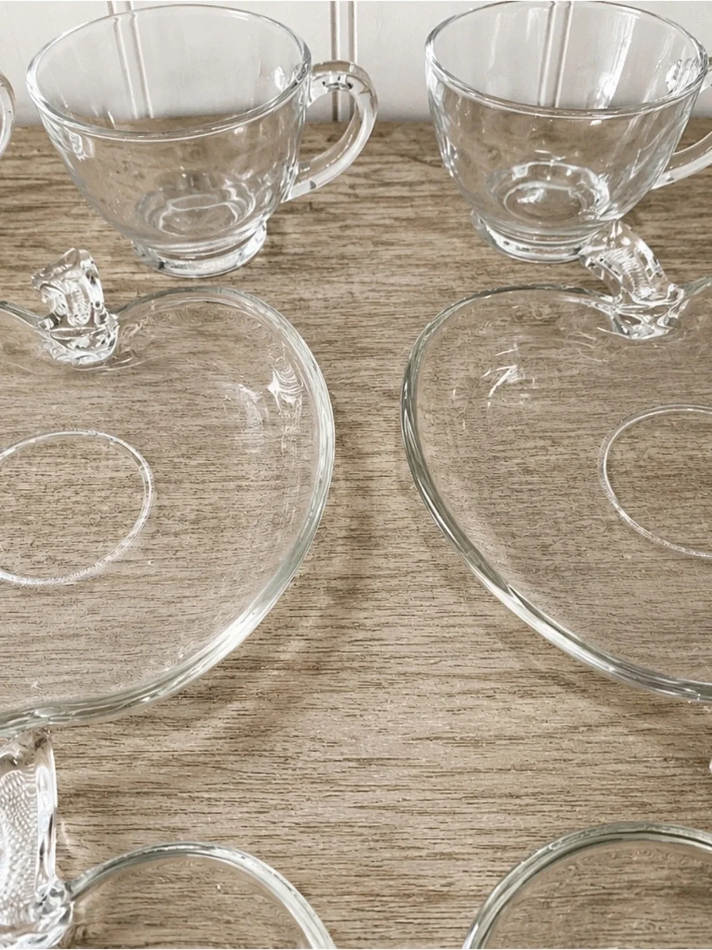 Vintage Apple Shaped Snack Set 4 Cups & 4 Glass Plates Clear Luncheon Dessert